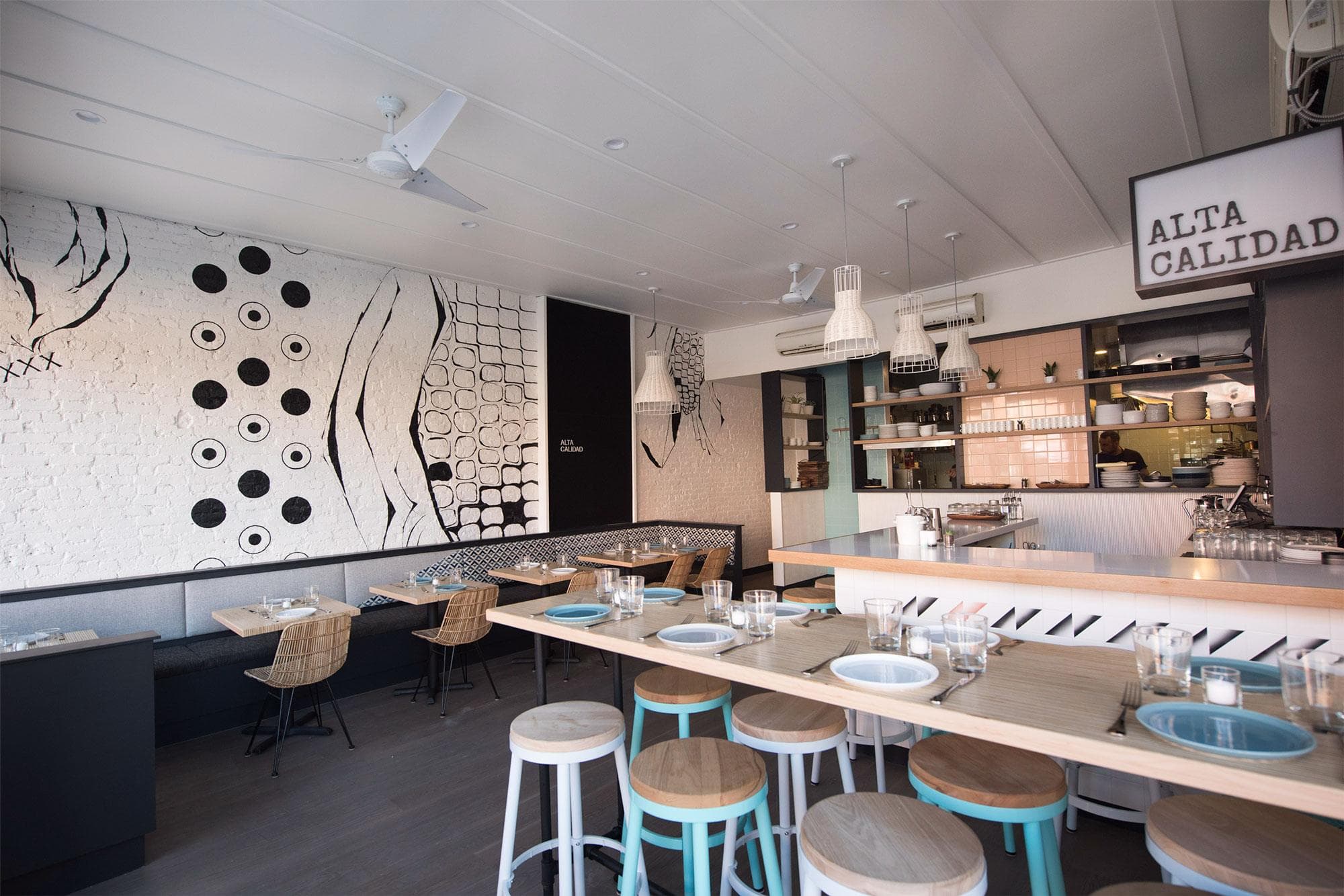 Alta Calidad happy hour in New York