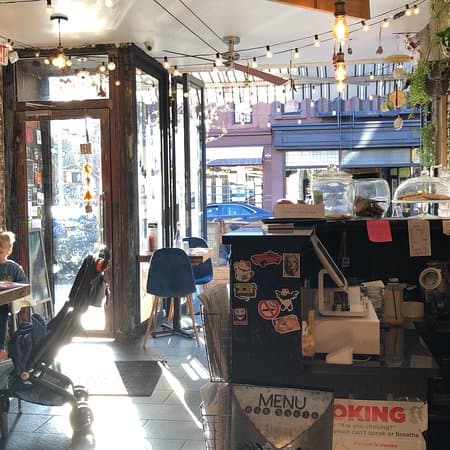 Bar Basic happy hour in New York