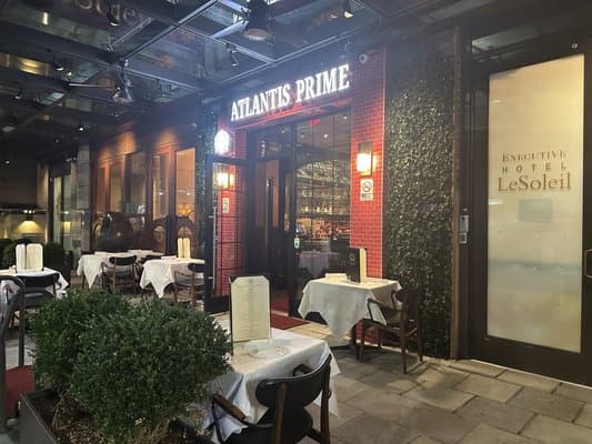 Atlantis Prime happy hour in New York