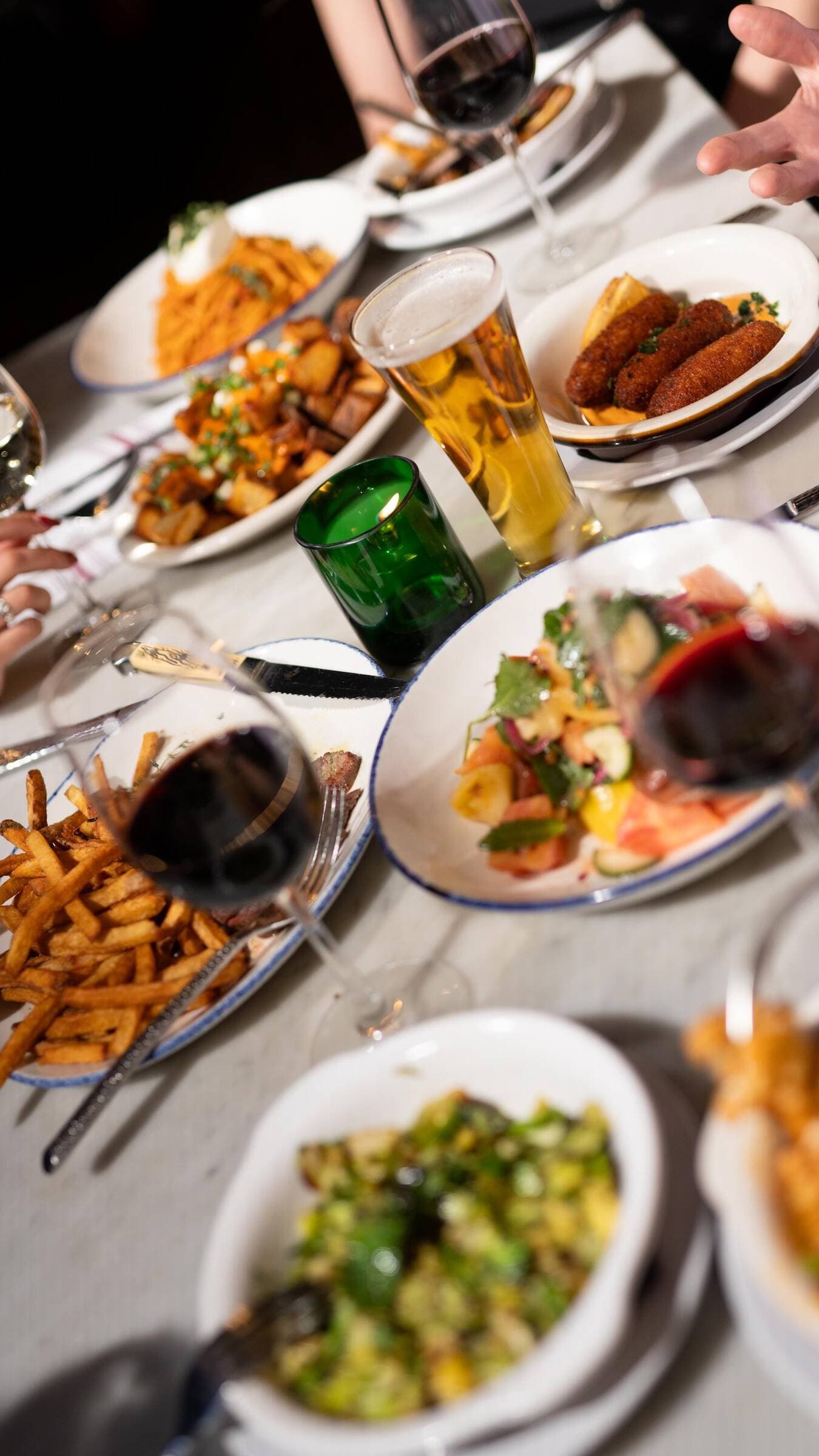 Satis Bistro happy hour in New York