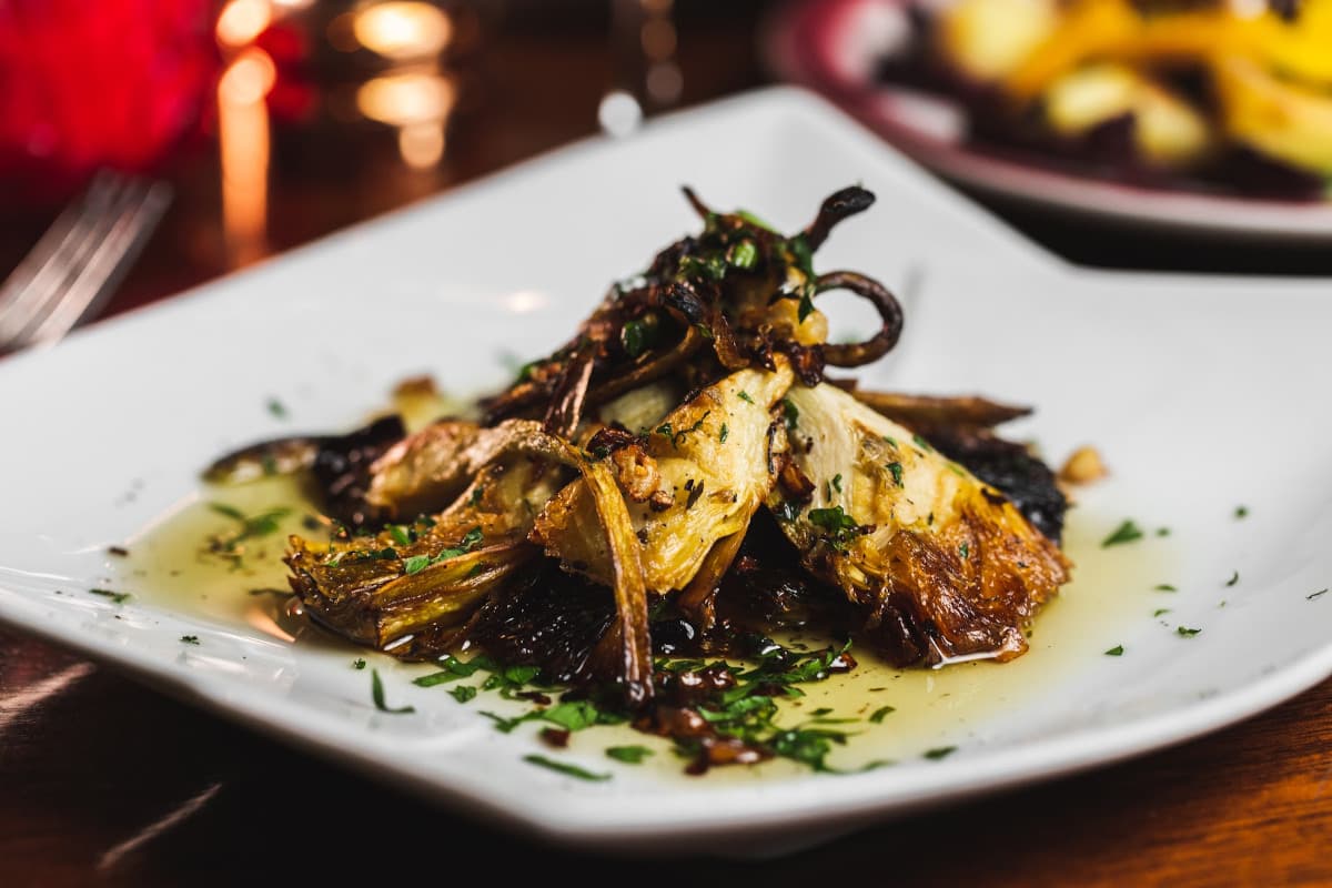 Sac's Place happy hour in New York