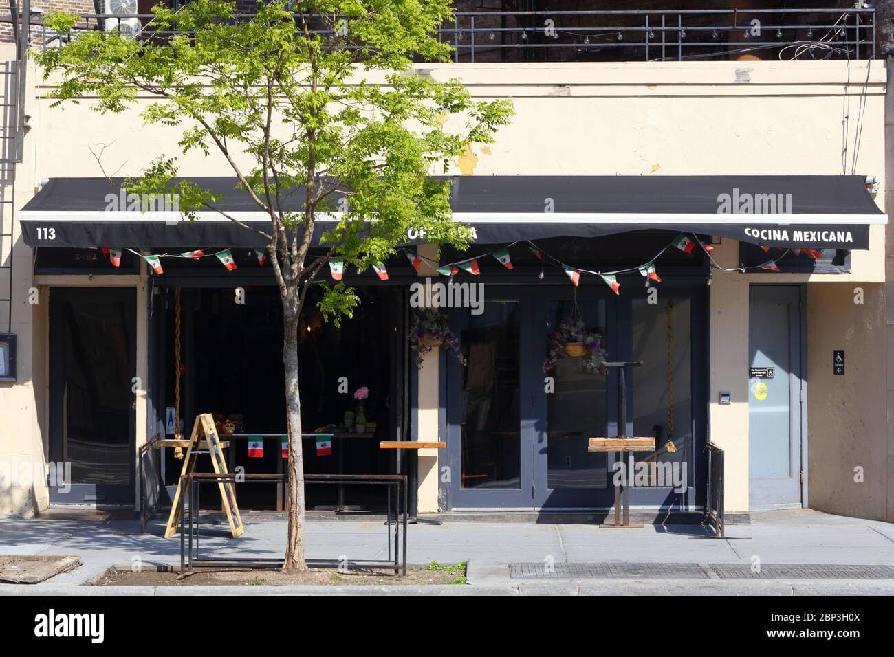 Ofrenda happy hour in New York