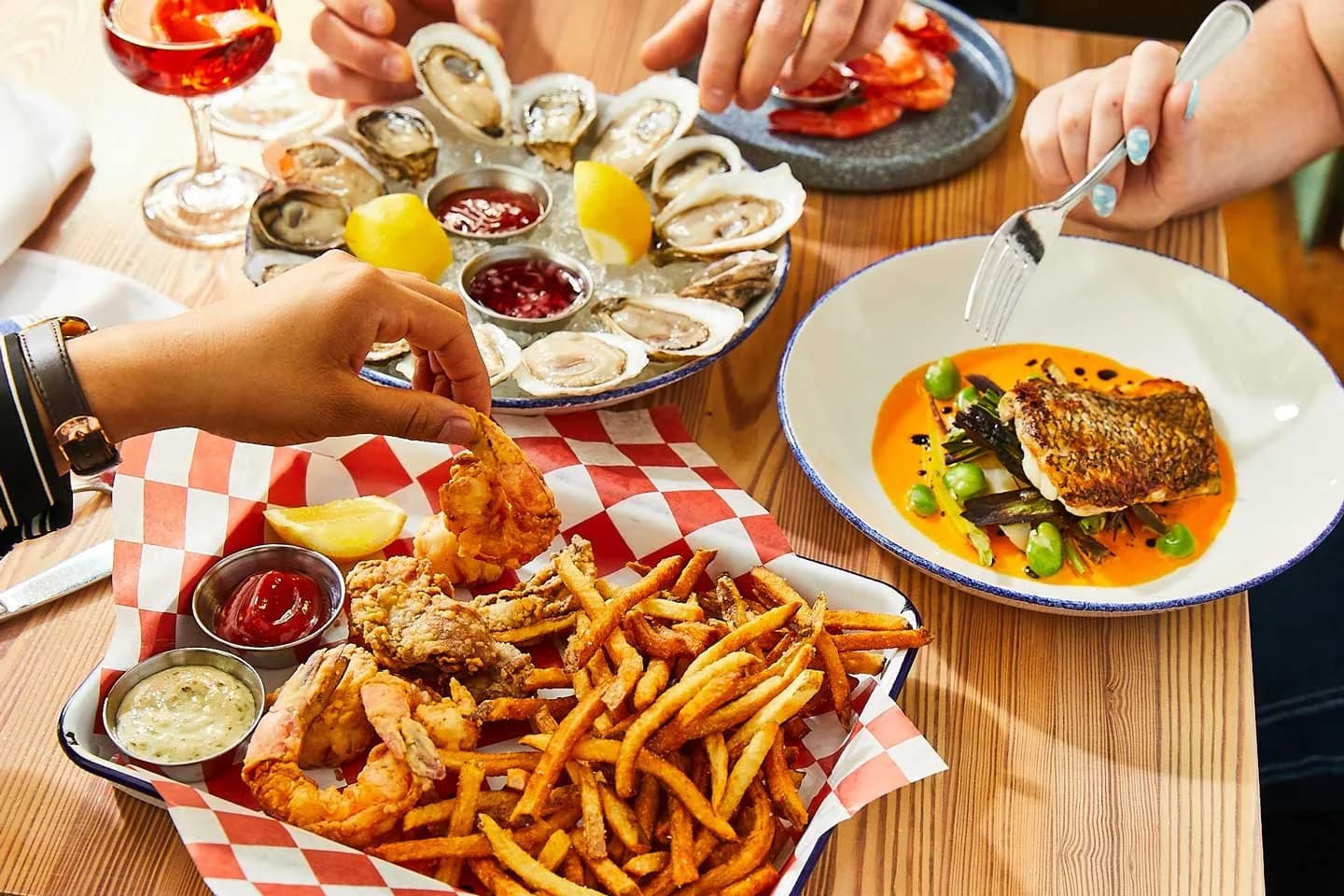 Oyster House happy hour in Philadelphia