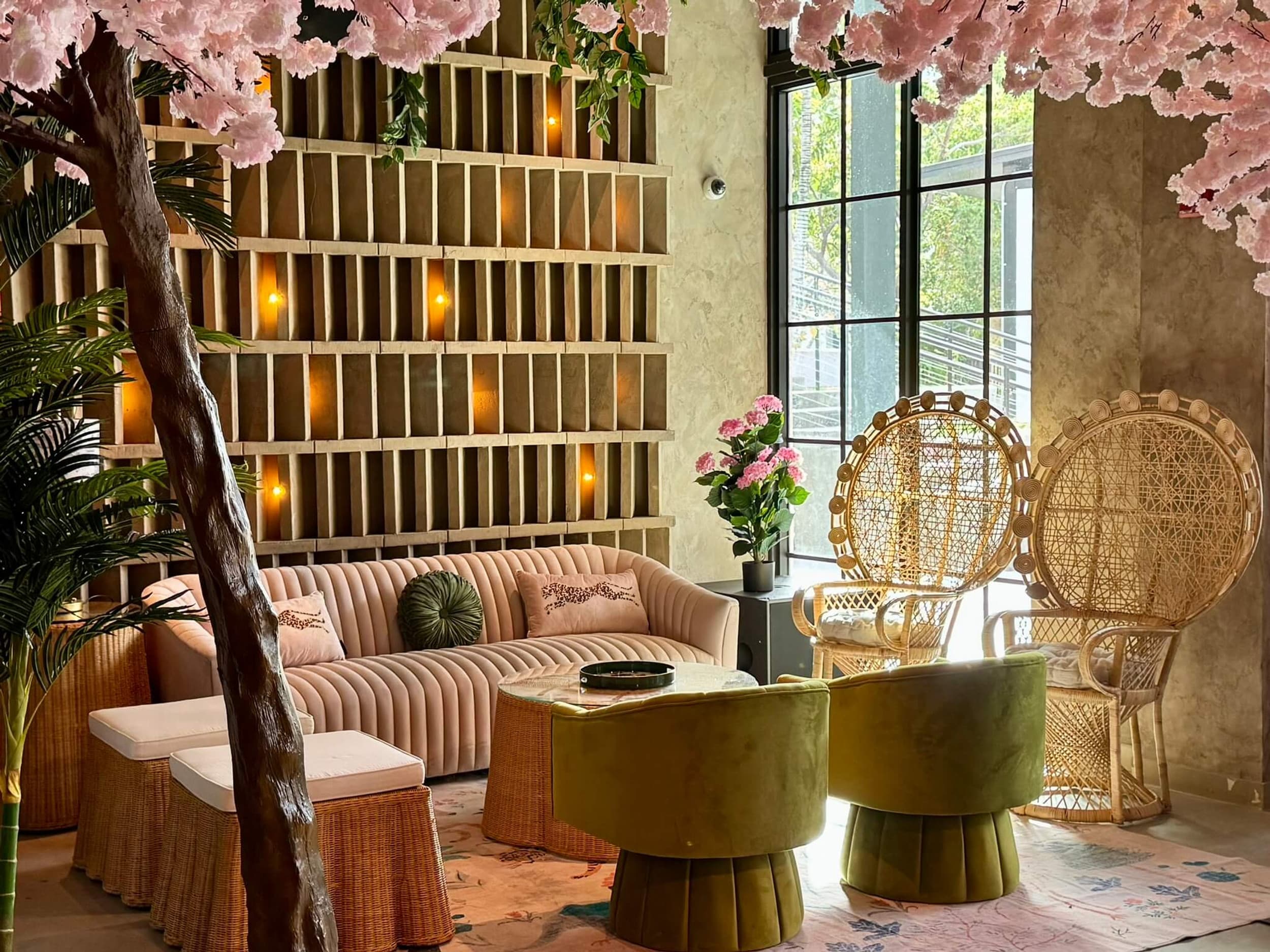 THRōW Social Miami Wynwood happy hour in Miami