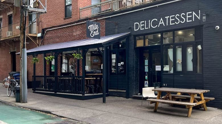 Mile End Deli happy hour in New York